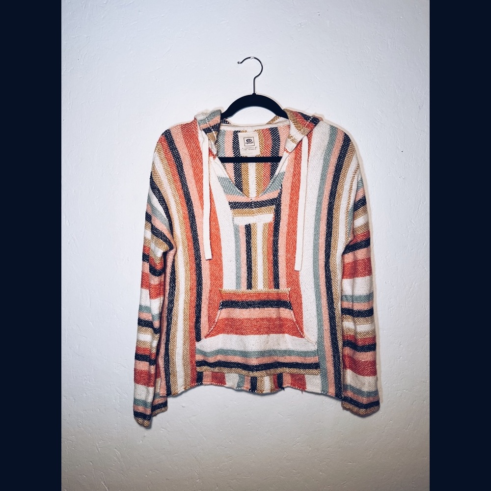 Ripcurl • Wave Shapers Poncho Sweater